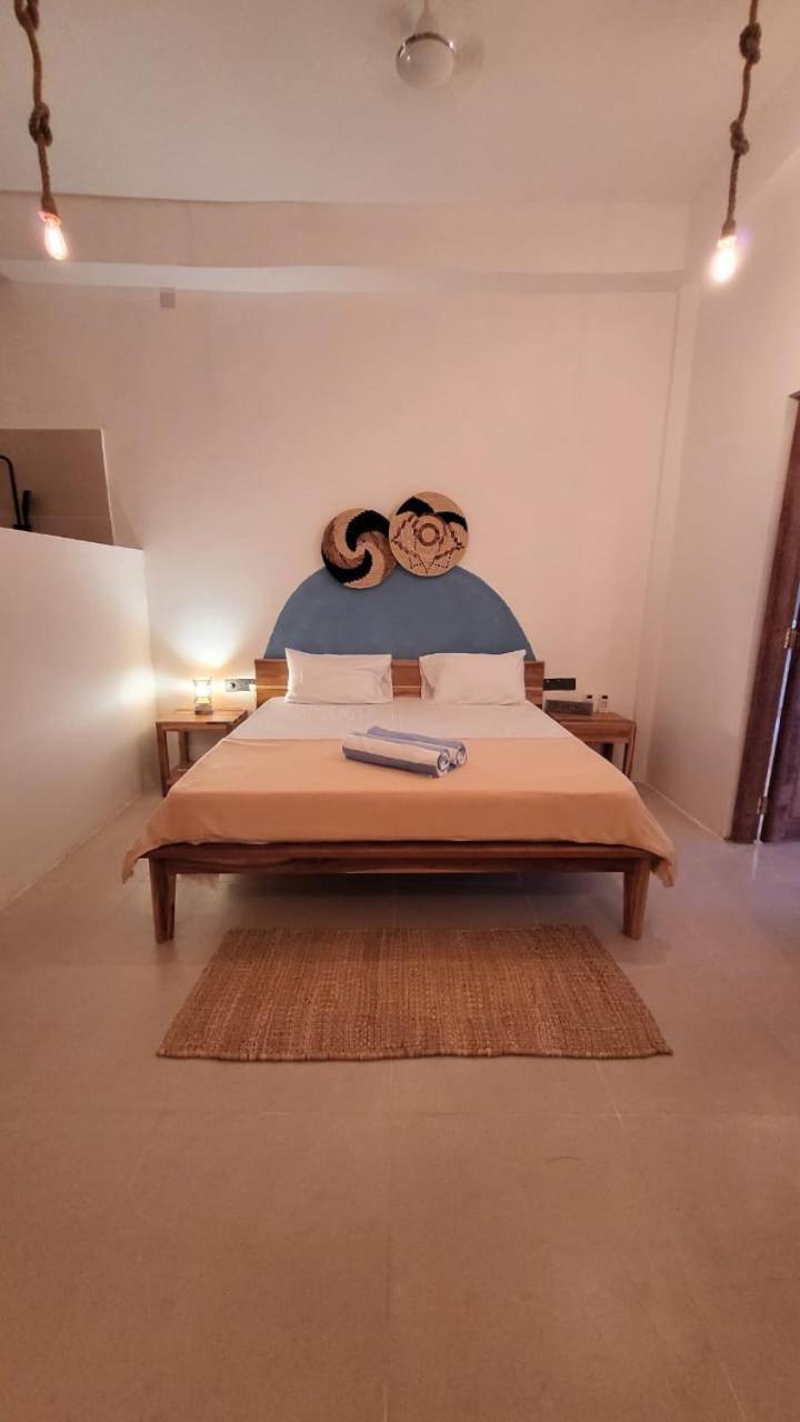 Villa Exquisite Double Storey Luxury Retreat 90m From Zanzibar Ideal Prime Location Tv Wifi Aircon And Private Pool