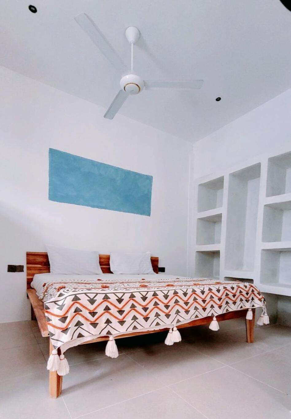 Villa Exquisite Double Storey Luxury Retreat 90m From Zanzibar Ideal Prime Location Tv Wifi Aircon And Private Pool