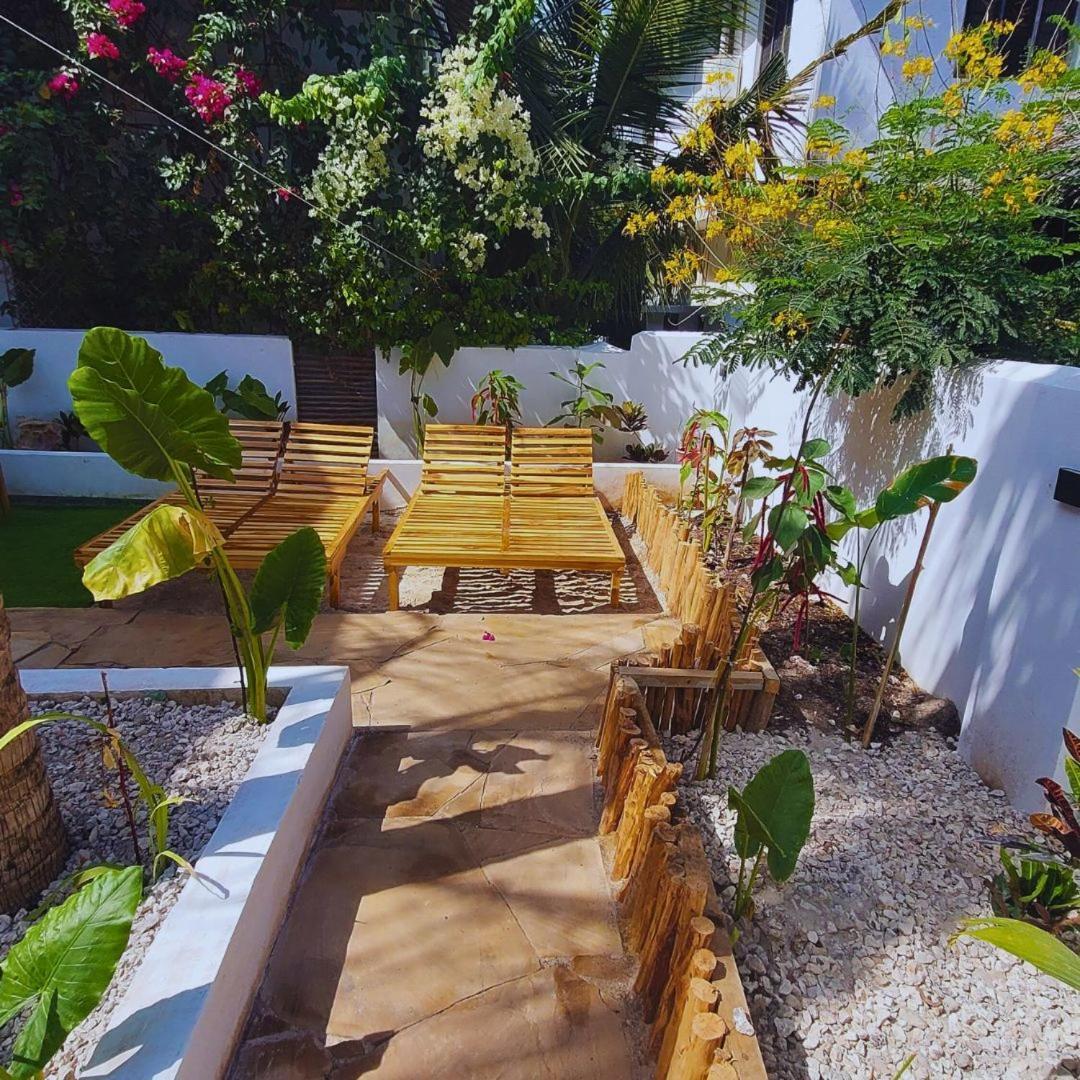 Villa Exquisite Double Storey Luxury Retreat 90m From Zanzibar Ideal Prime Location Tv Wifi Aircon And Private Pool Paje