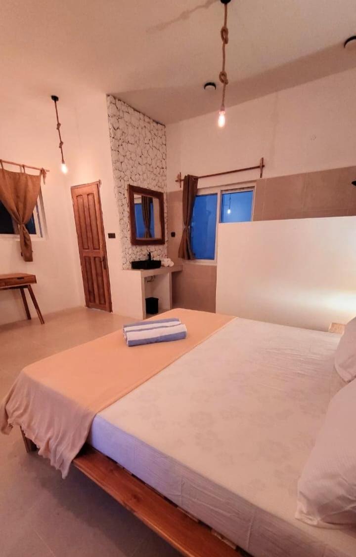 Exquisite Double Storey Luxury Retreat 90m From Zanzibar Ideal Prime Location Tv Wifi Aircon And Private Pool Villa Paje