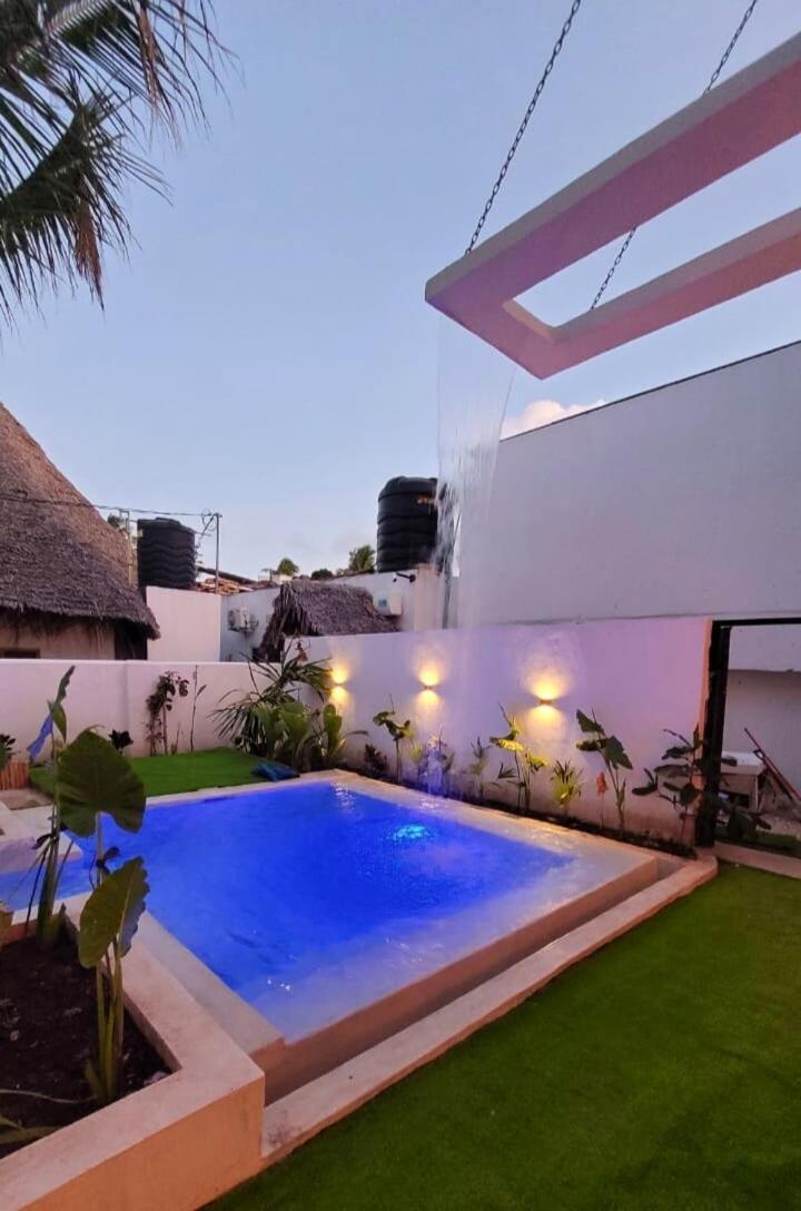 Villa Exquisite Double Storey Luxury Retreat 90m From Zanzibar Ideal Prime Location Tv Wifi Aircon And Private Pool Paje